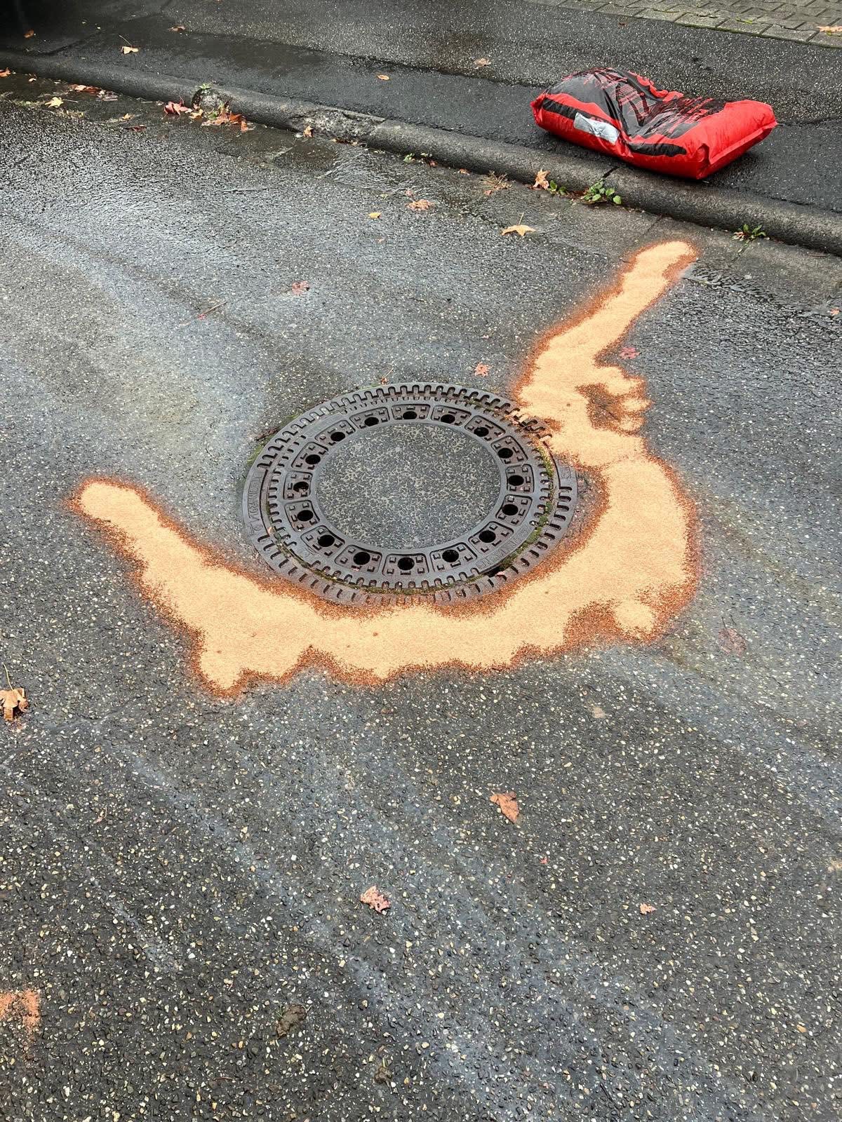 Bild 6 | H1 - Ölspur