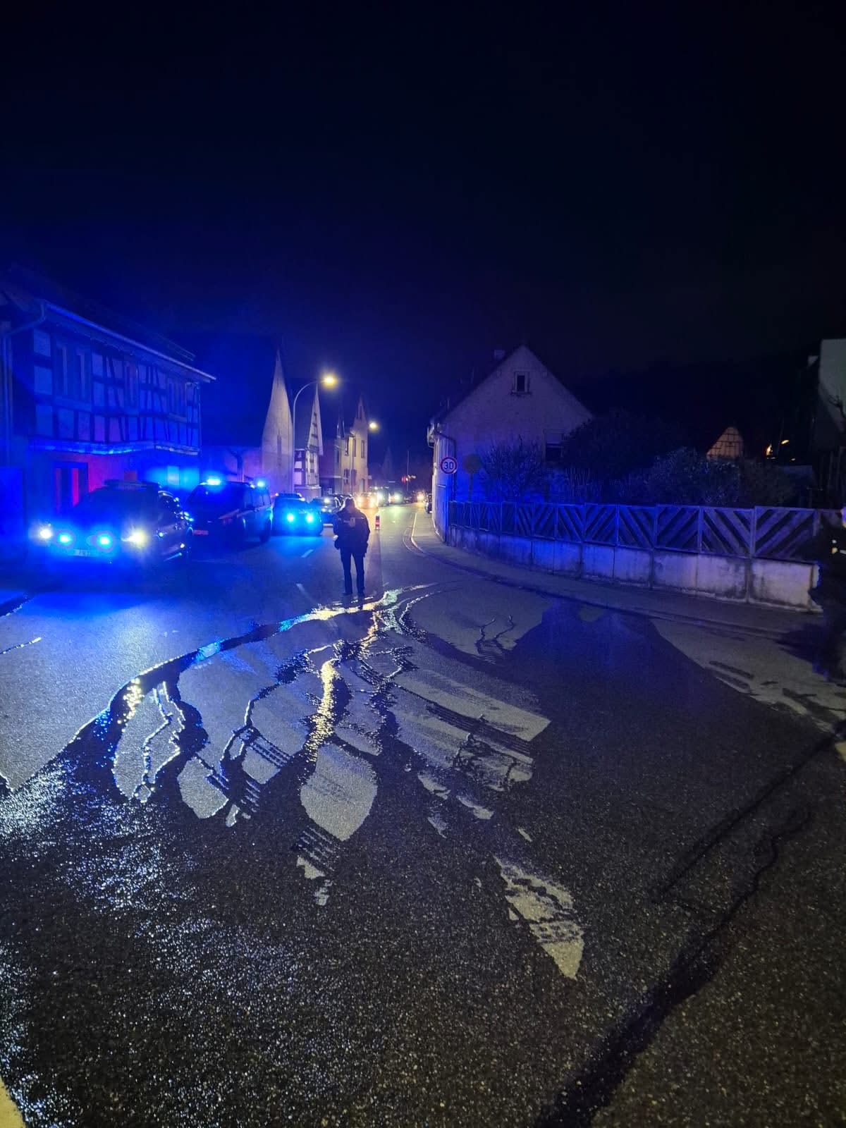 Bild 2 | F2Y - Brand in Gebäude // Menschen&shy;leben in Gefahr