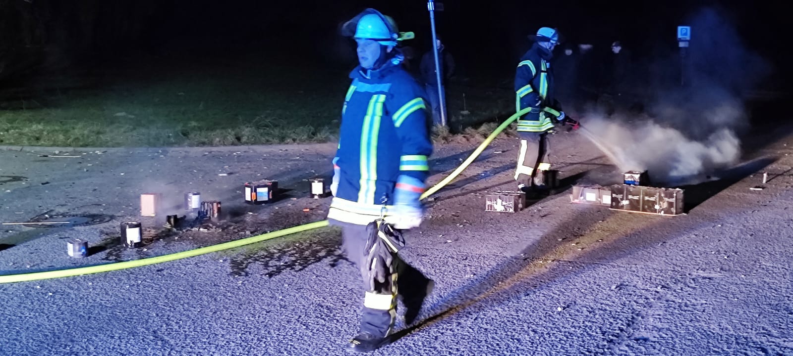 Bild 2 | F1 - brennt Mülleimer