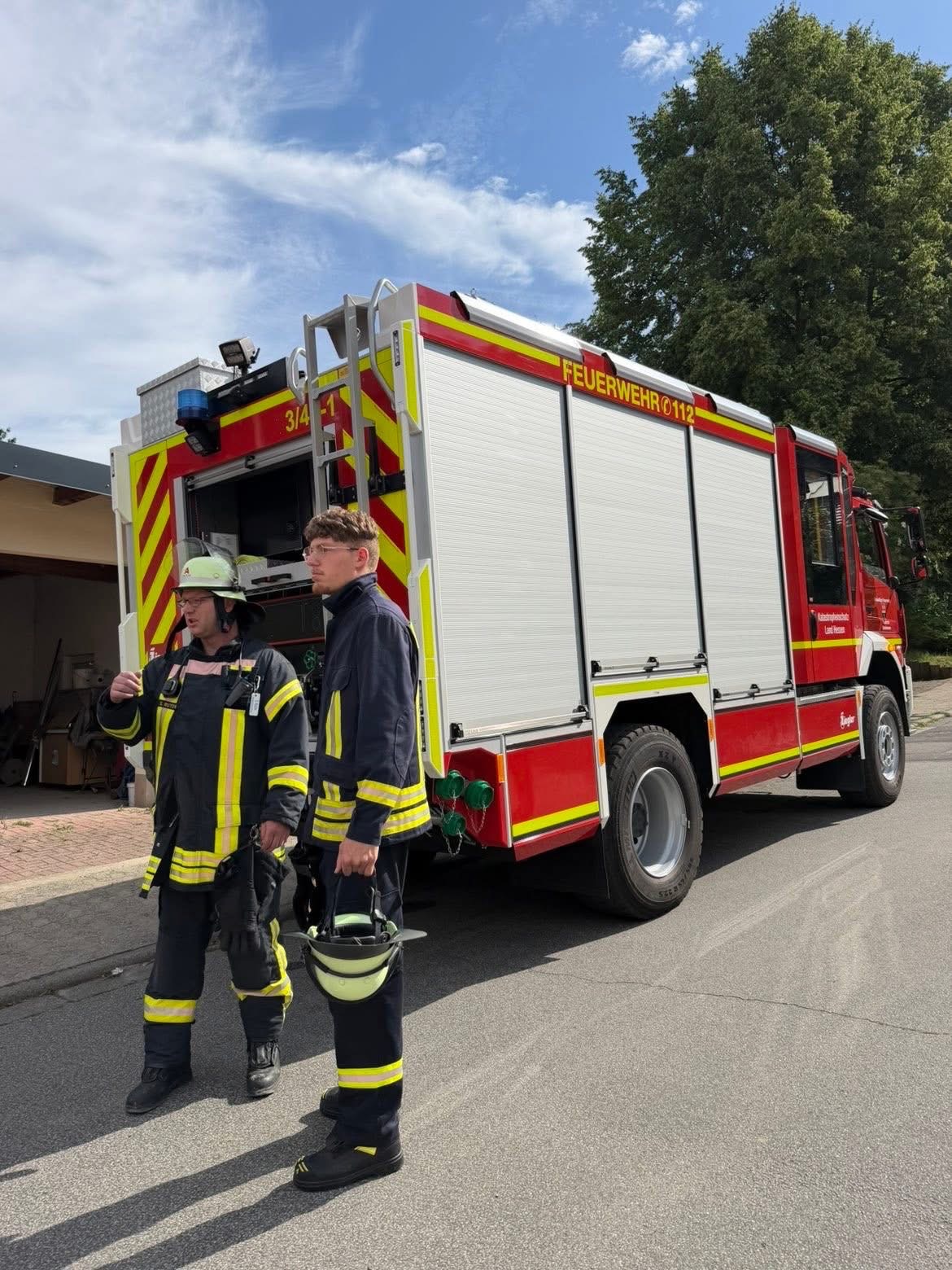 Bild 1 | F2 - unklare Rauch&shy;entwicklung aus Gebäude